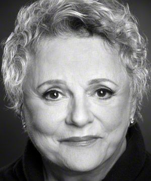 Picture of Carole Shelley