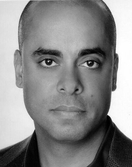 Picture of Howard Overshown