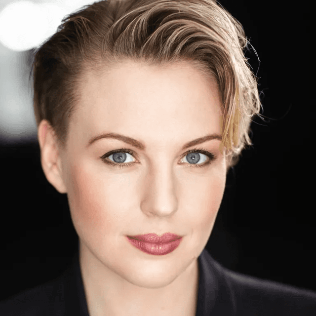 Picture of Courtney Glass