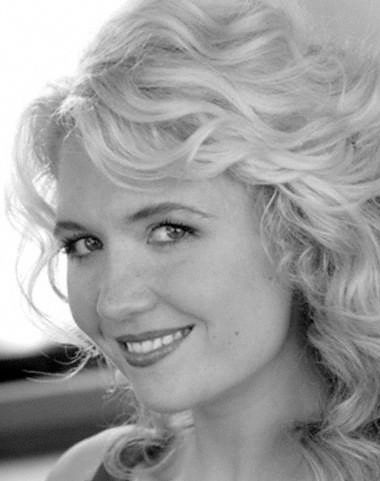 Picture of Scarlett Strallen
