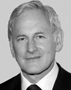 Picture of Victor Garber