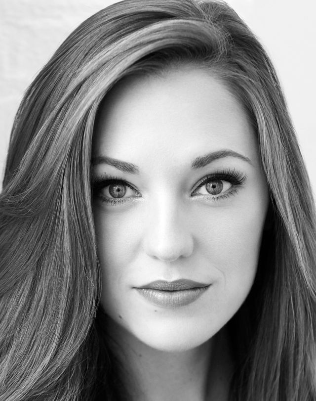 Picture of Laura Osnes