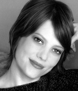 Picture of Kellie Overbey