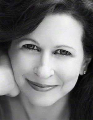 Picture of Kirsten Wyatt