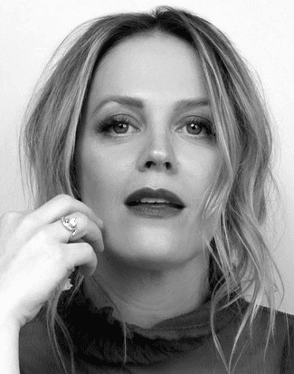 Picture of Elizabeth Stanley