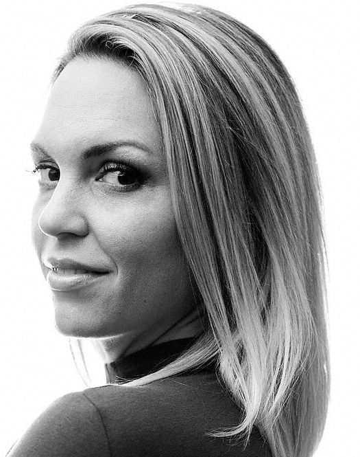 Picture of Evynne Hollens