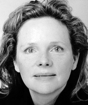 Picture of Maryann Plunkett