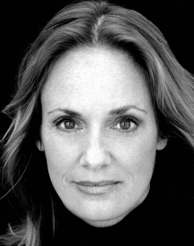Picture of Lisa Emery