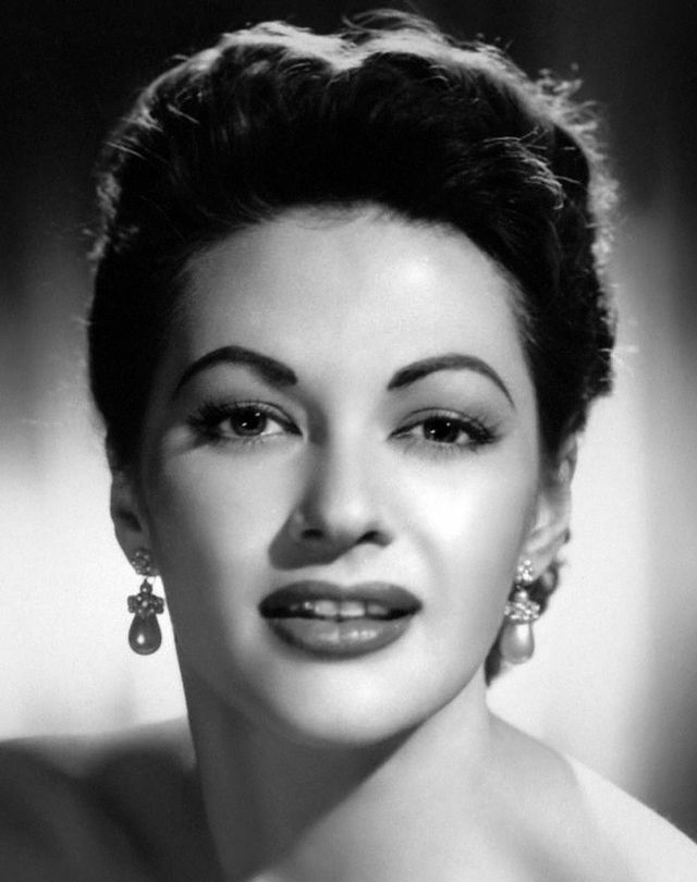 Picture of Yvonne De Carlo