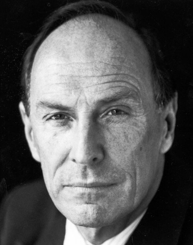 Picture of Paxton Whitehead