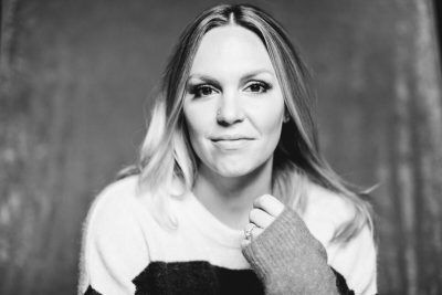 Picture of Evynne Hollens