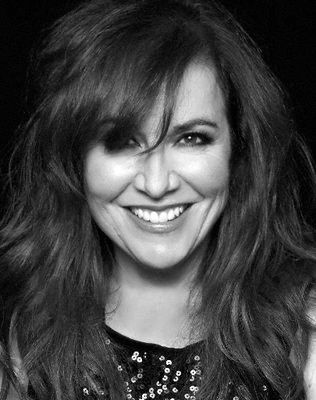 Picture of Debbie Gravitte