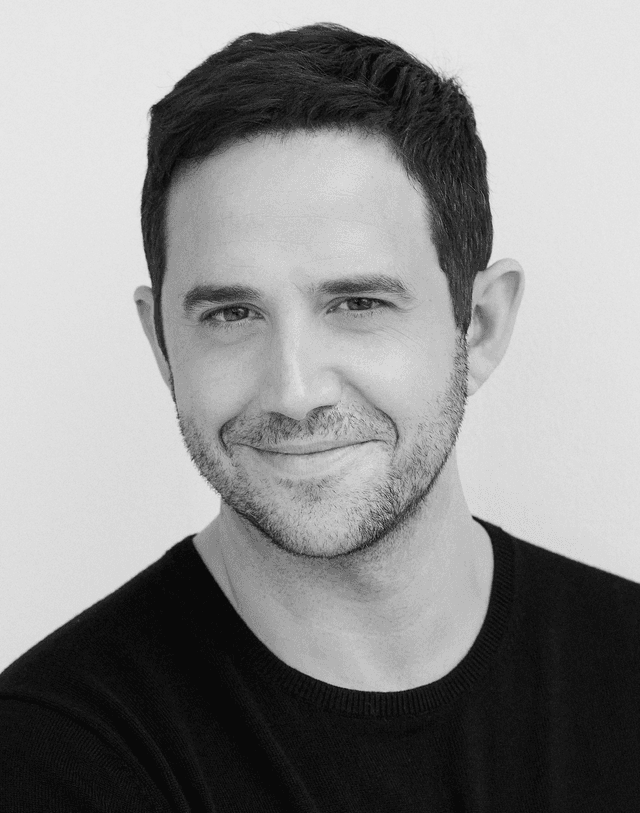 Picture of Santino Fontana
