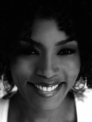 Picture of Angela Bassett