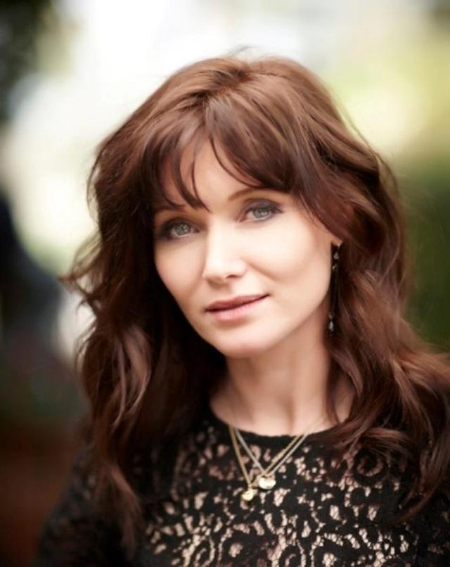 Picture of Essie Davis