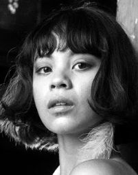 Picture of Eva Noblezada