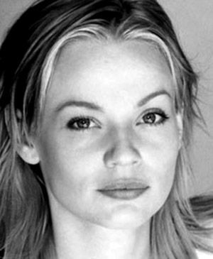 Picture of Samantha Mathis