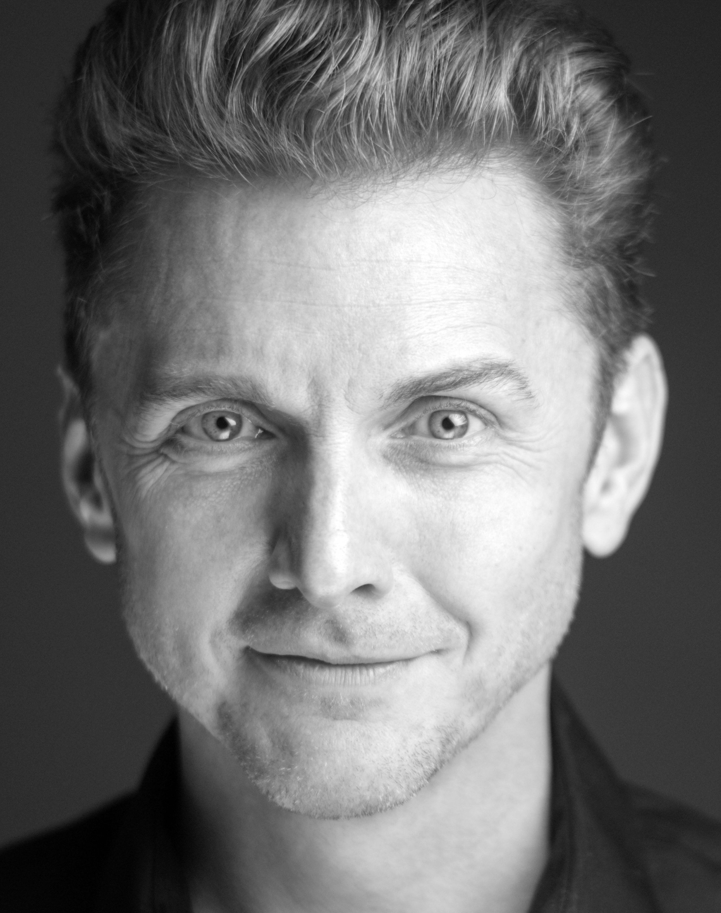 Picture of Jason Danieley